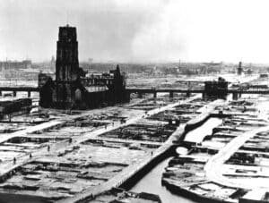 Rotterdam bombardé
